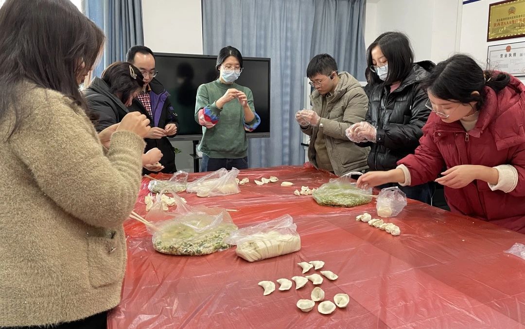 贏潤集團(tuán) | 迎冬至，包餃子，共繪溫馨畫卷！